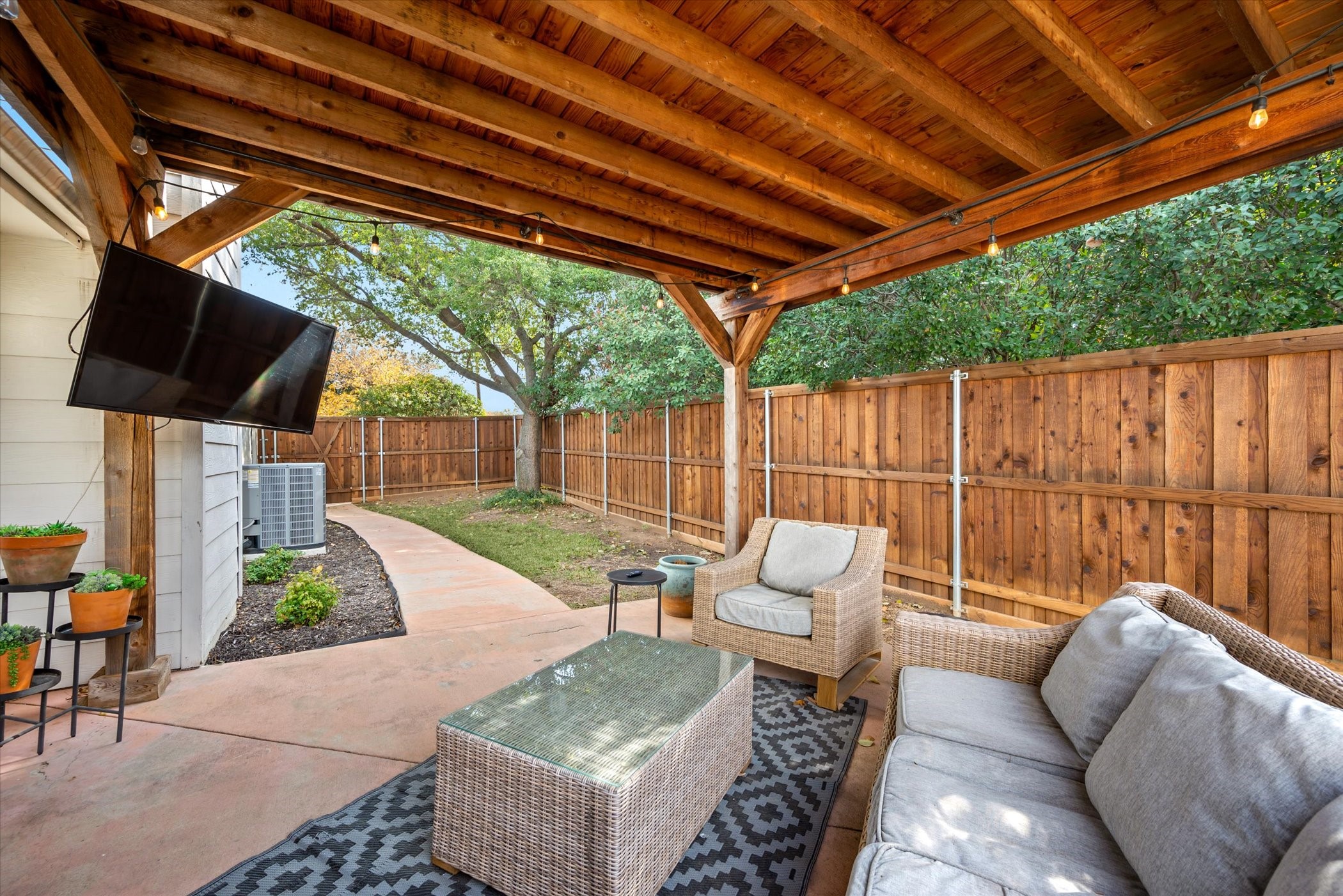 1706 Dunn Street Grapevine TX 76051