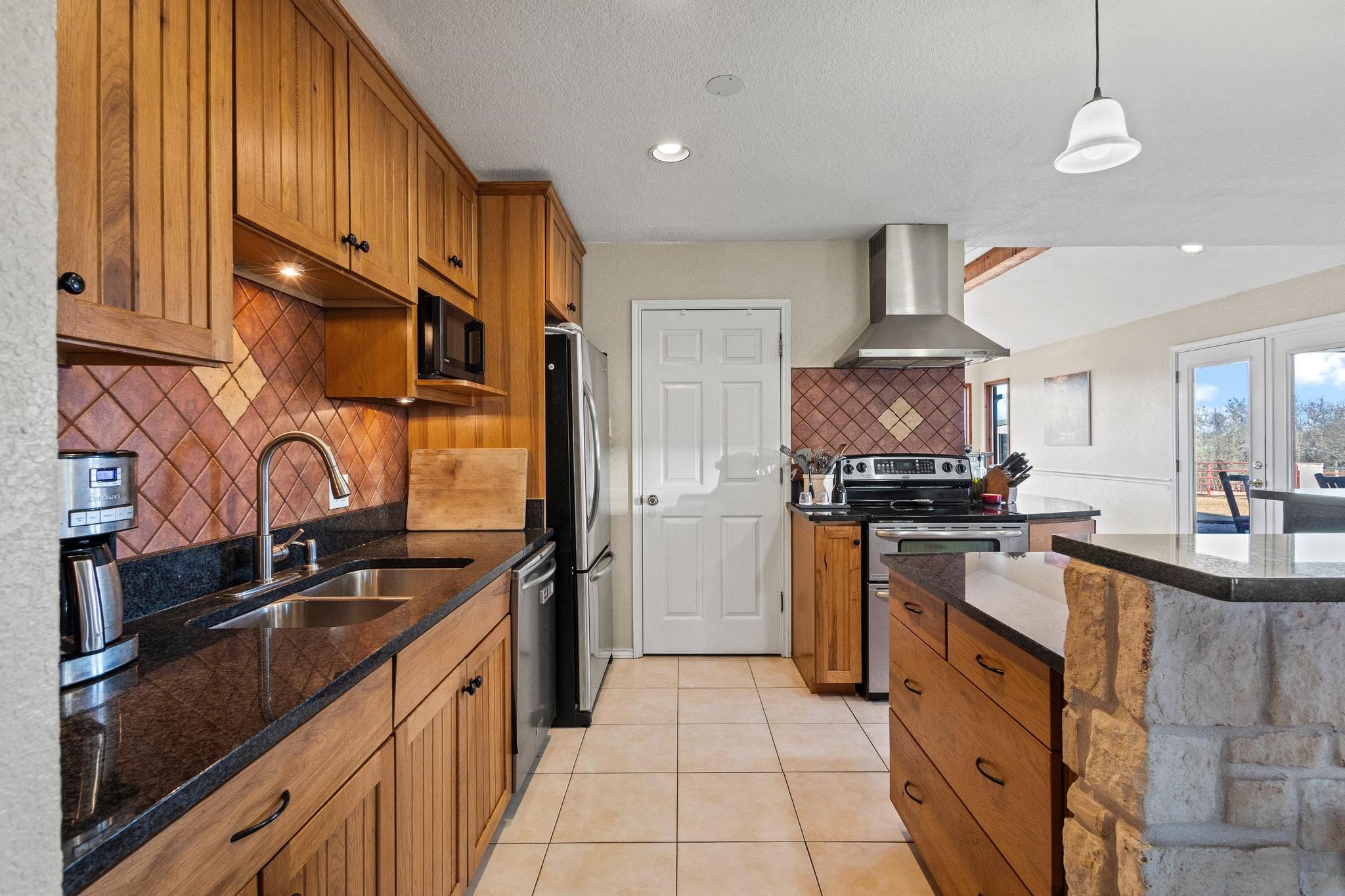 3954 County Road 1141 Leonard TX 75452