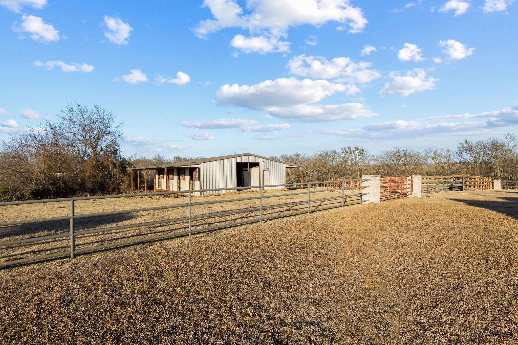 3954 County Road 1141 Leonard TX 75452
