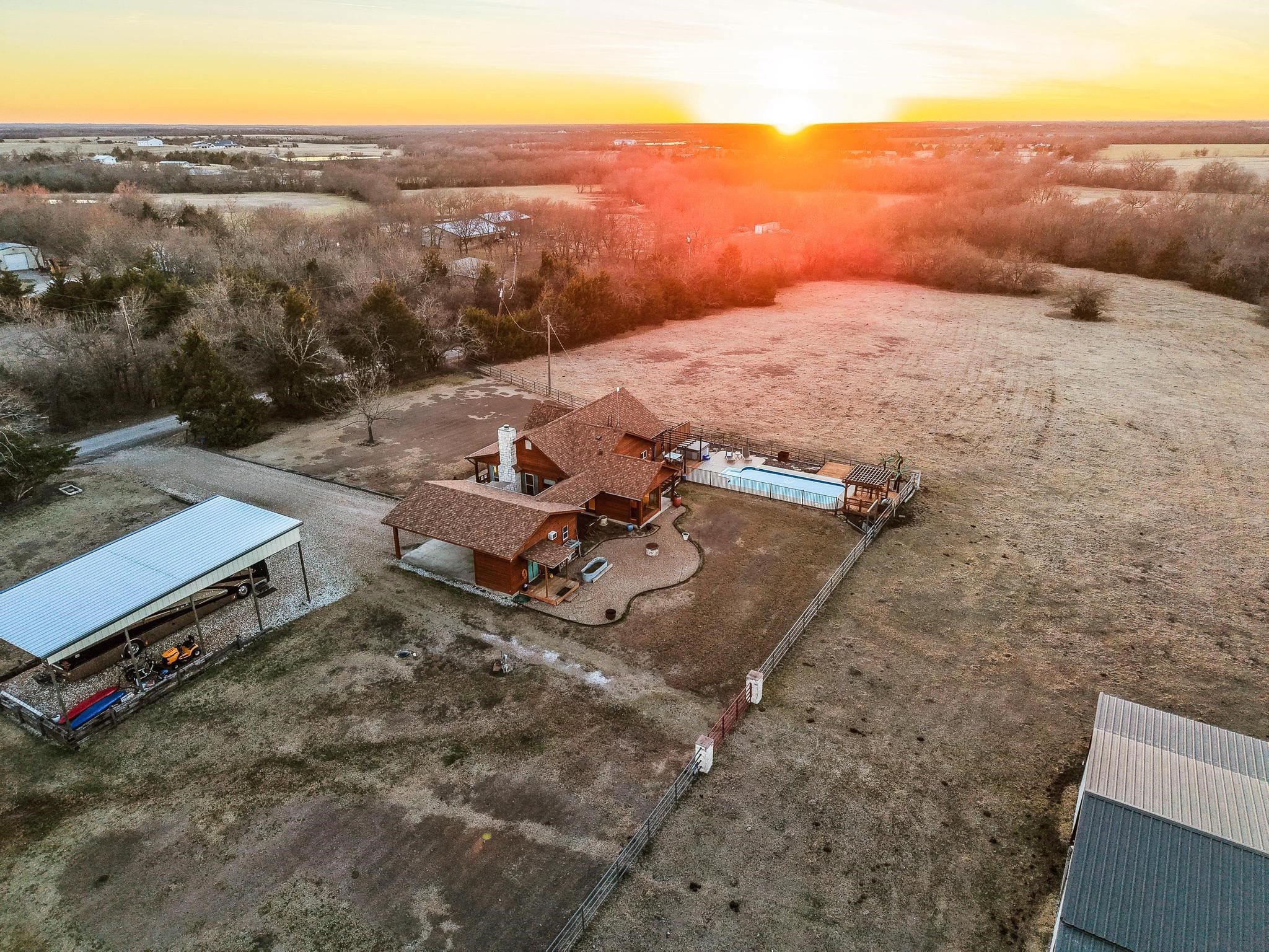 3954 County Road 1141 Leonard TX 75452