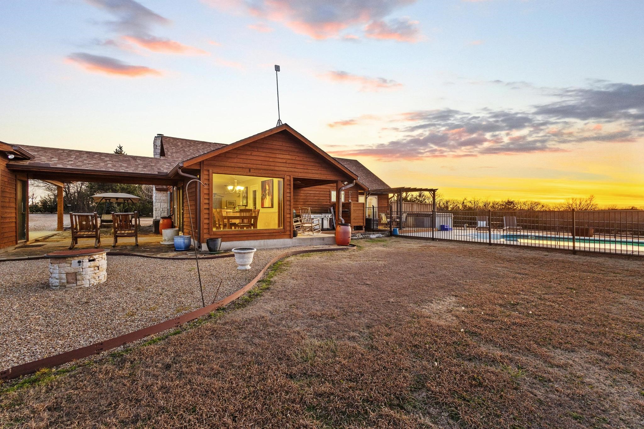 3954 County Road 1141 Leonard TX 75452