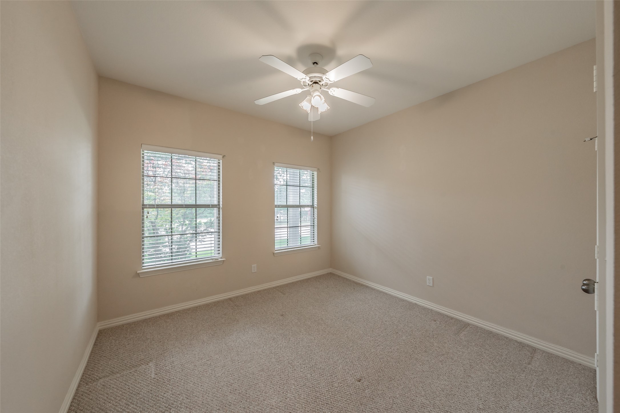 2728 Park Place Burleson TX 76028