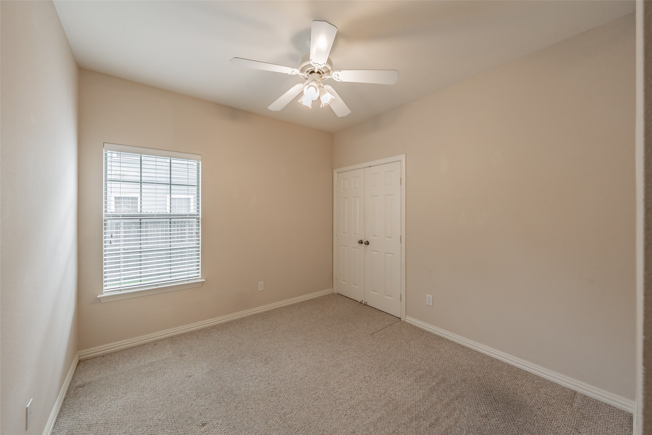 2728 Park Place Burleson TX 76028