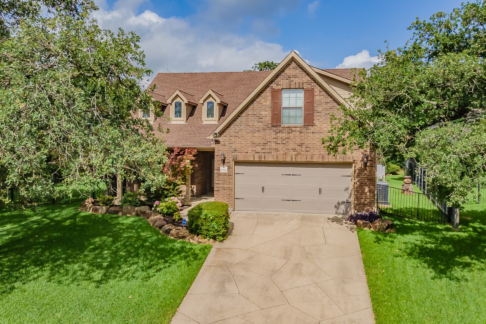 2728 Park Place Burleson TX 76028