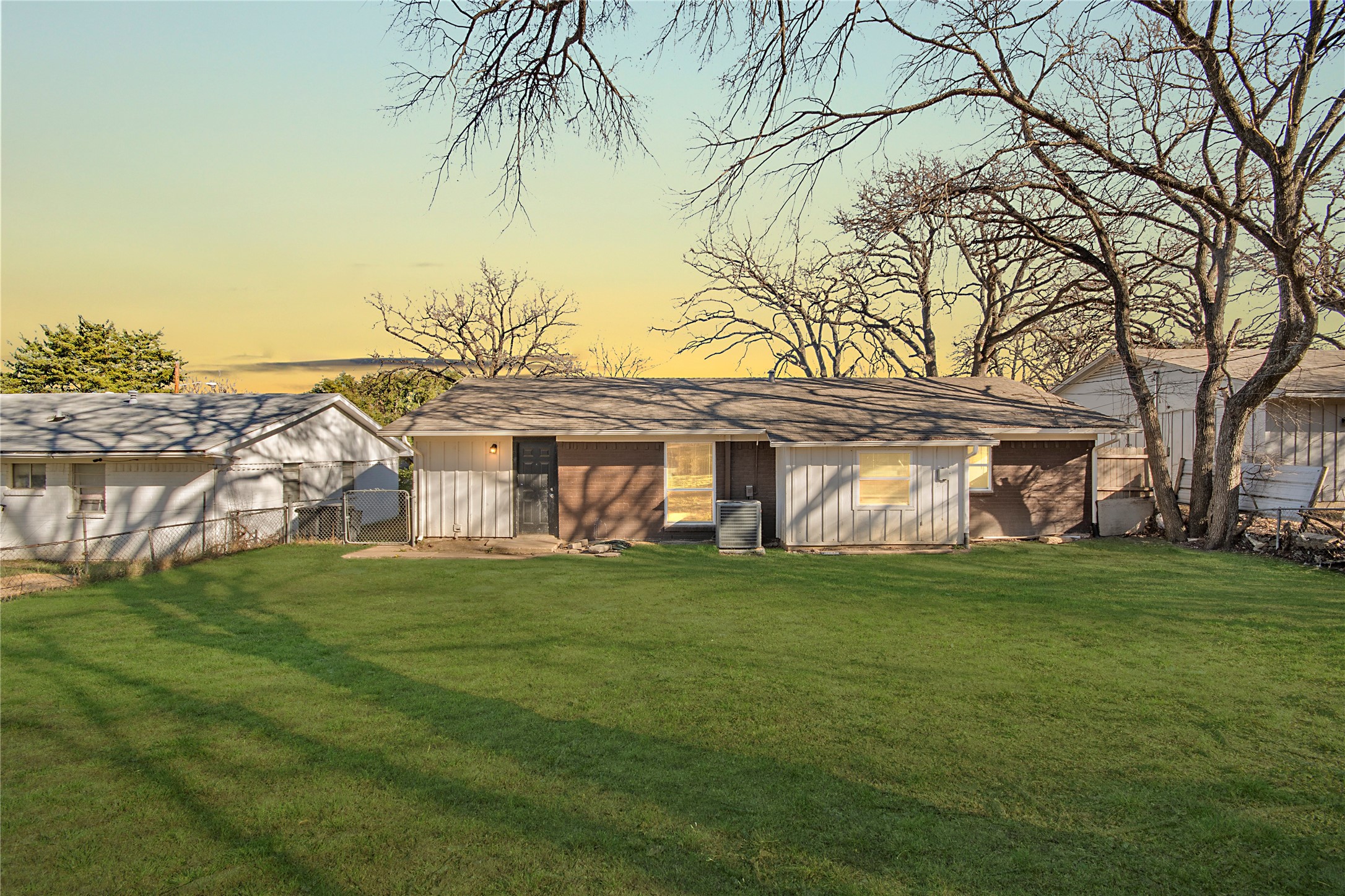 2425 Avis Street Mesquite TX 75149