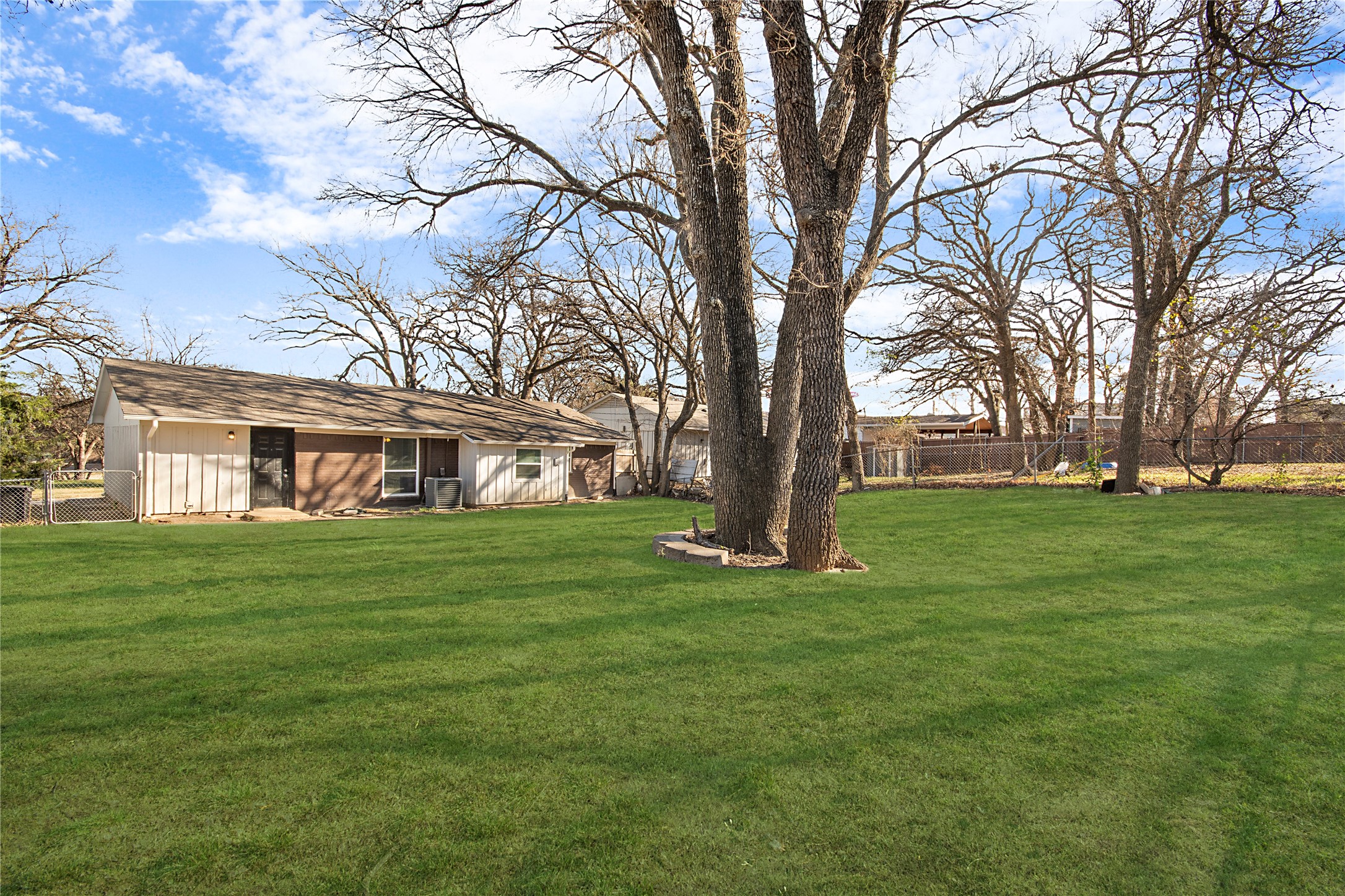 2425 Avis Street Mesquite TX 75149