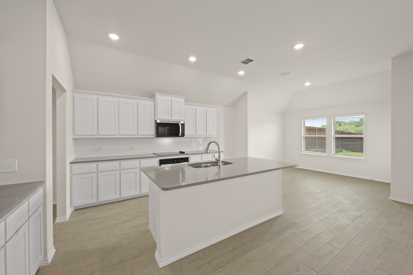 1176 Oak Spring Drive Burleson TX 76028