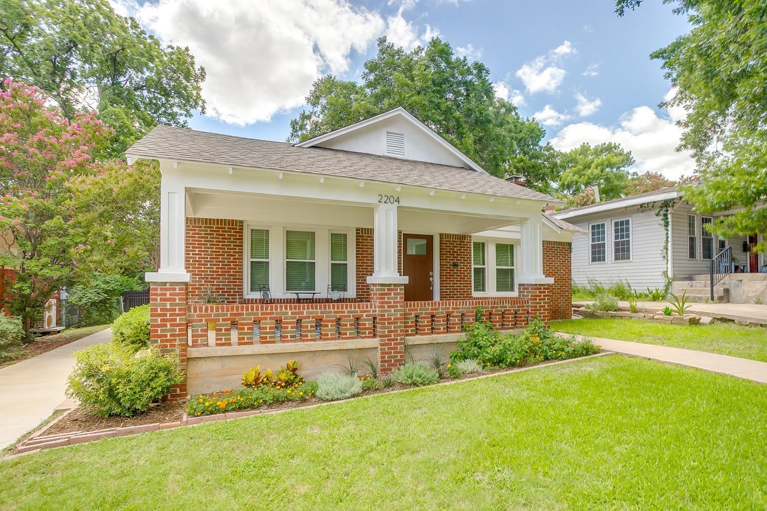 2204 Ashland Avenue Fort Worth TX 76107