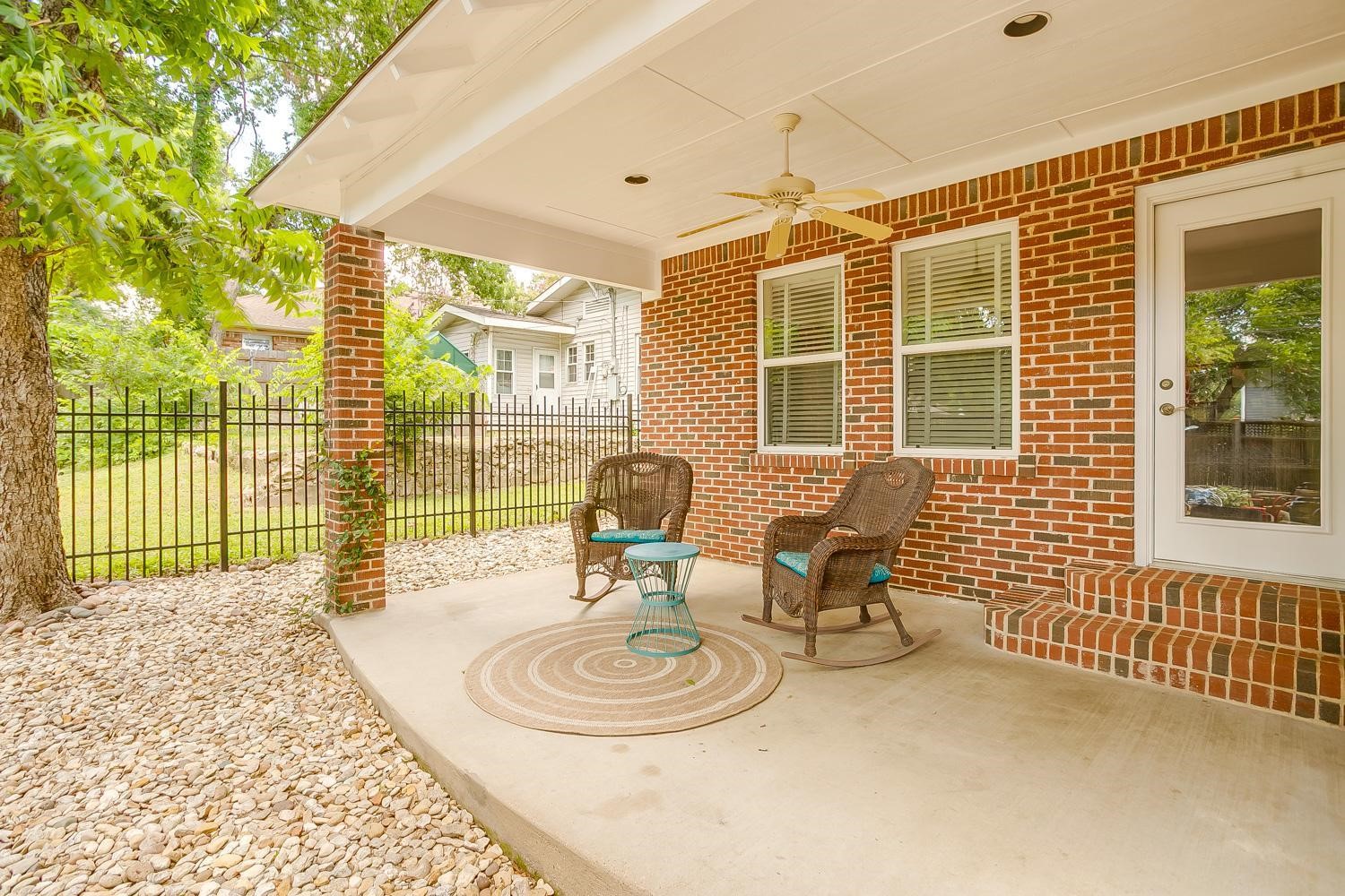 2204 Ashland Avenue Fort Worth TX 76107