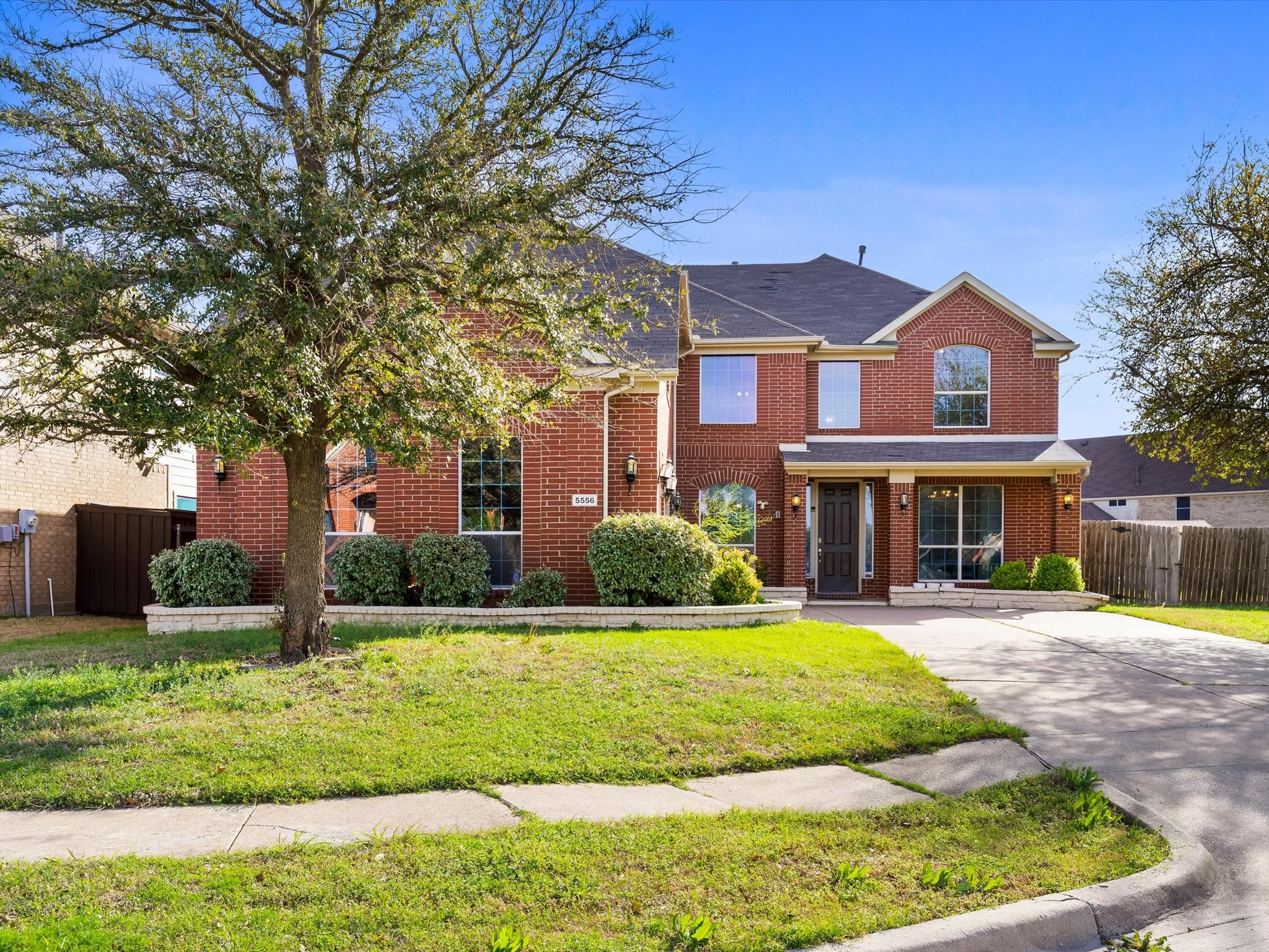 5556 Nacogdoches Trail Grand Prairie TX 75052