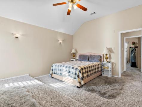 5556 Nacogdoches Trail Grand Prairie TX 75052