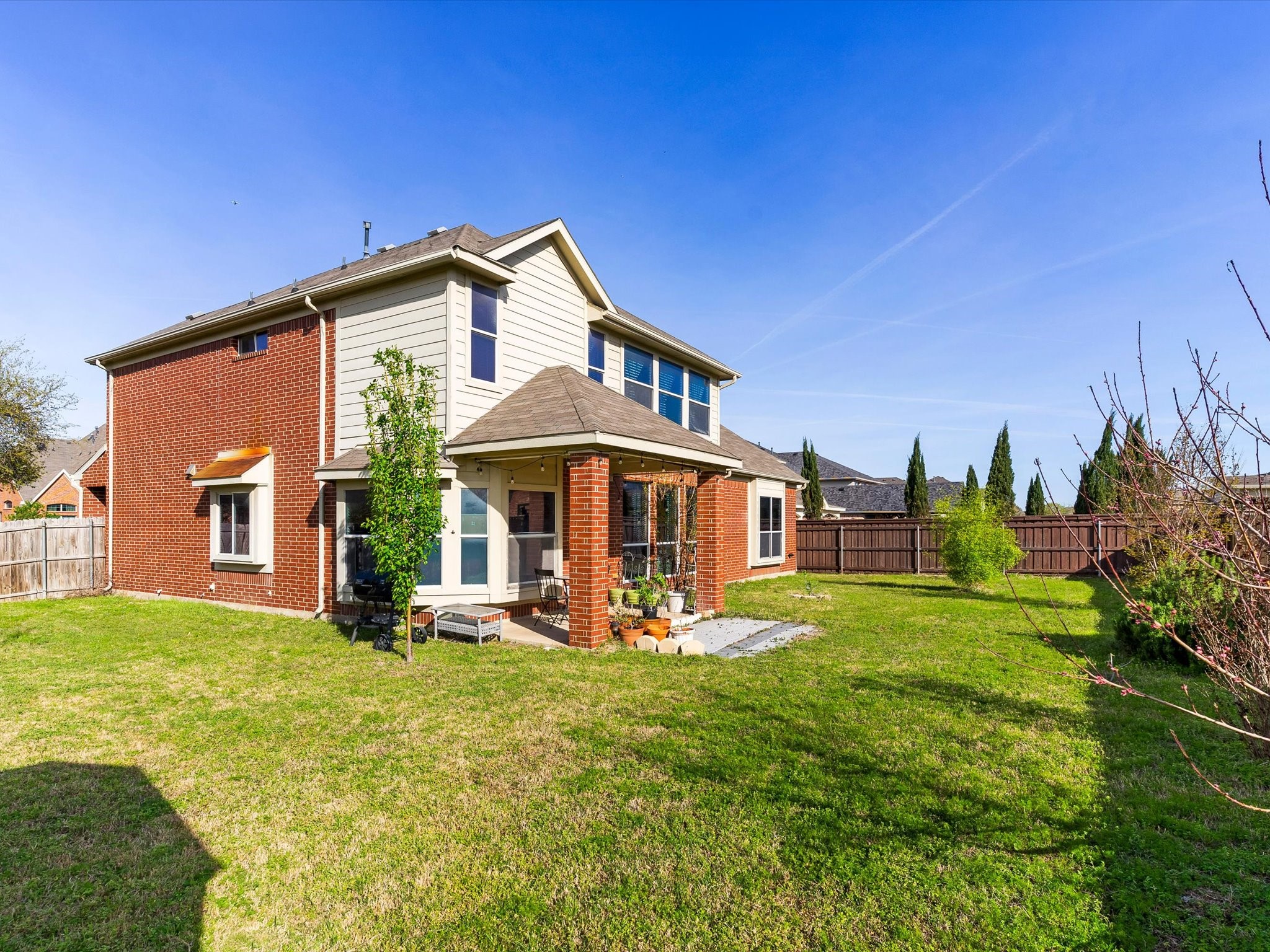 5556 Nacogdoches Trail Grand Prairie TX 75052