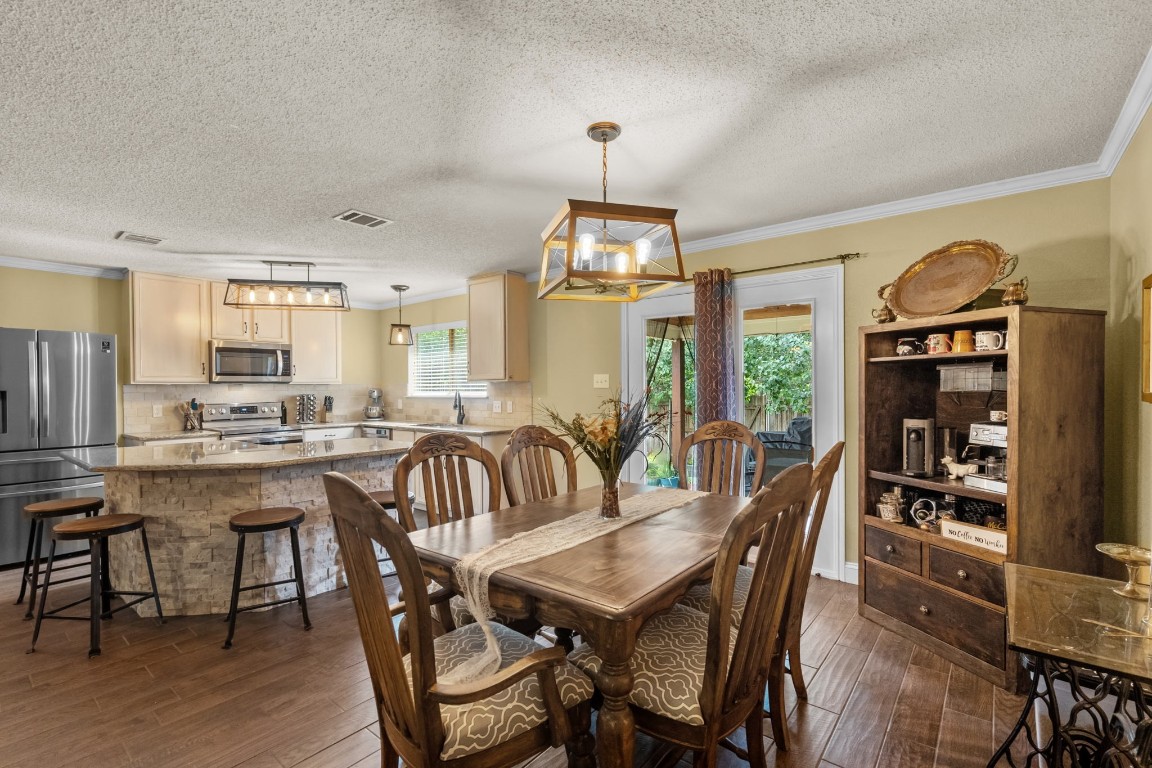 1639 Sequoia Drive Krum TX 76249