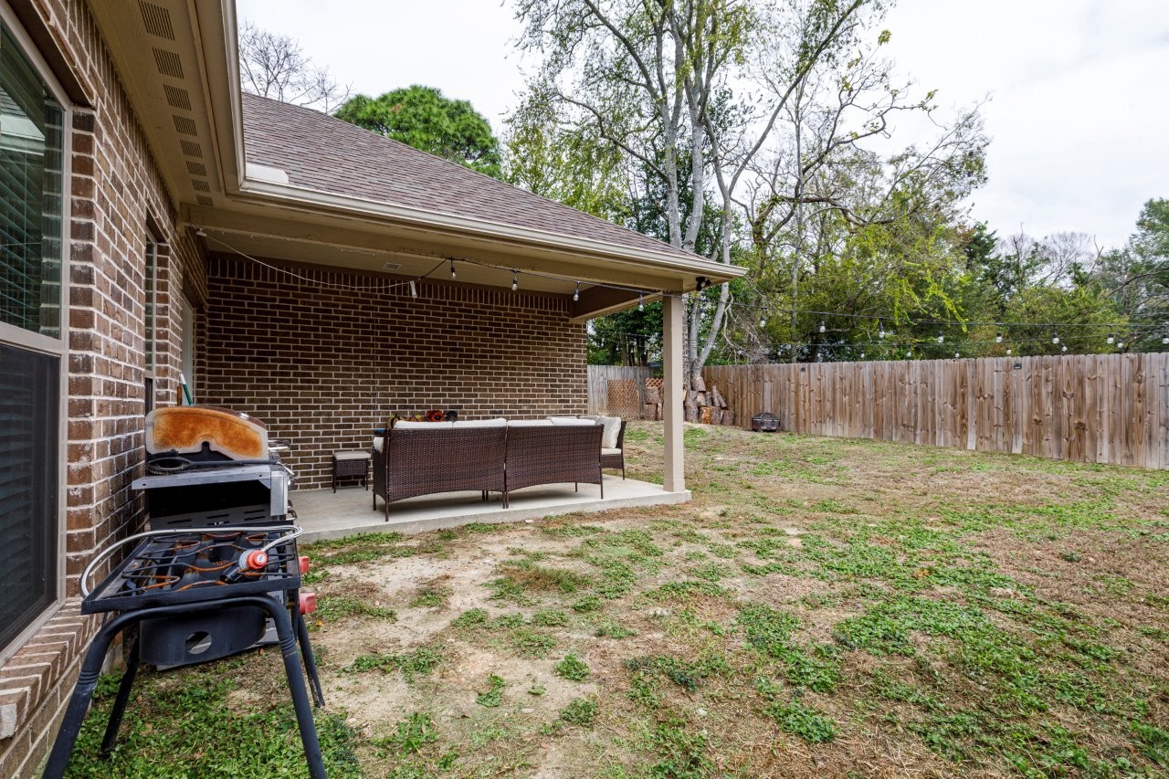 206 Willowbrook Avenue Tyler TX 75702