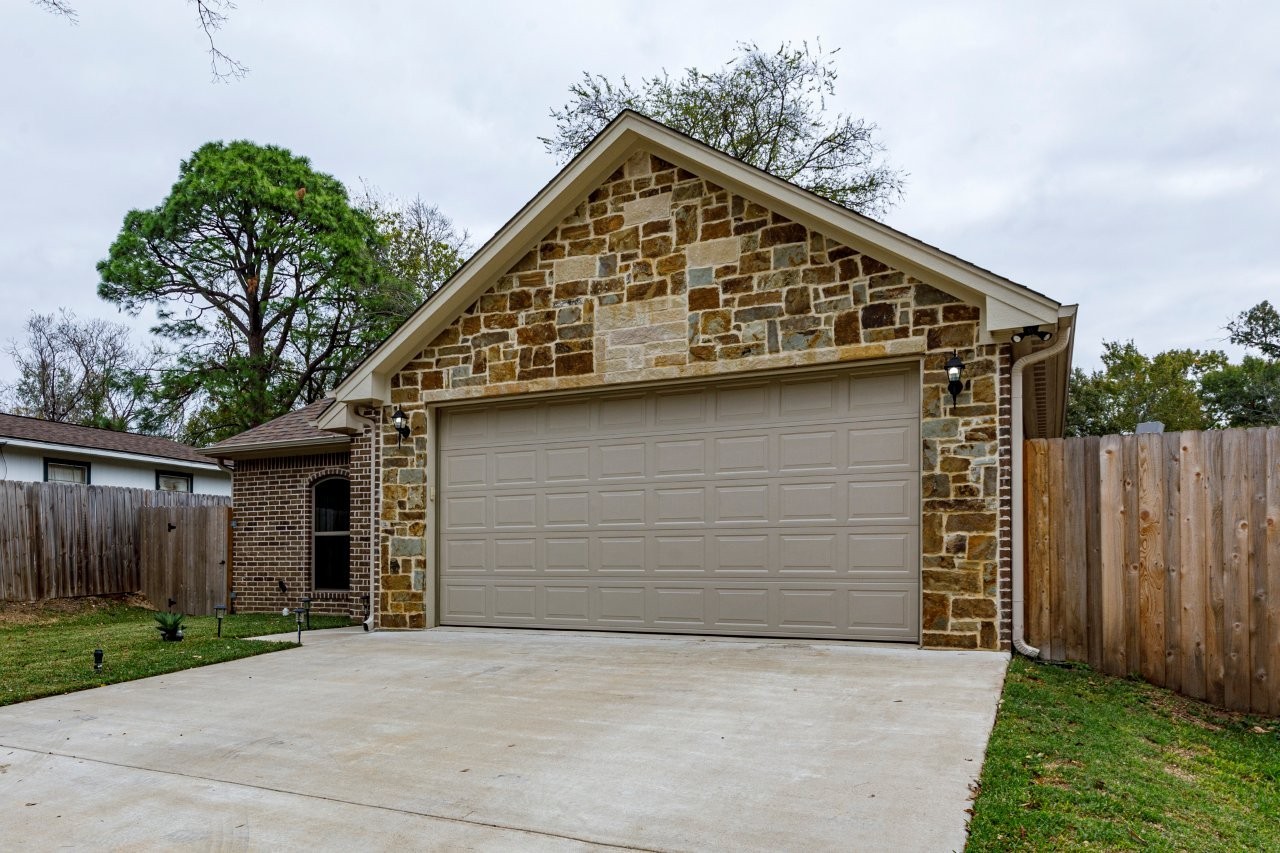206 Willowbrook Avenue Tyler TX 75702