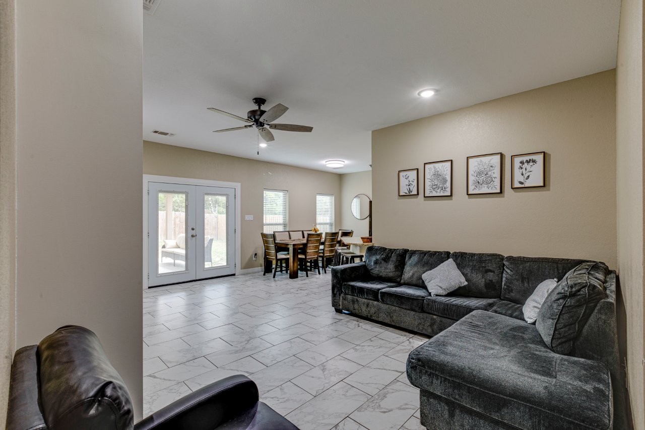 206 Willowbrook Avenue Tyler TX 75702