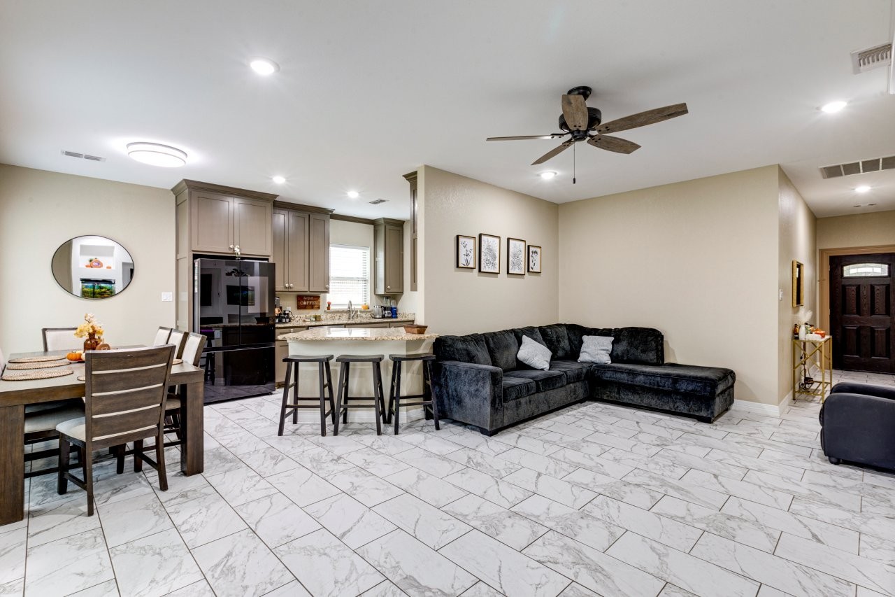 206 Willowbrook Avenue Tyler TX 75702