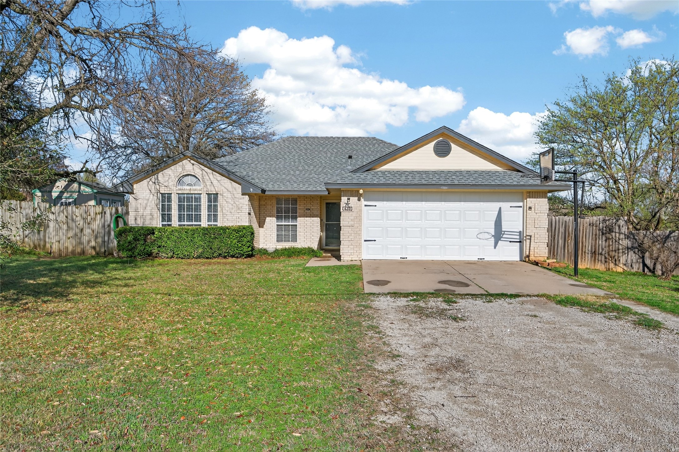 420 Robert Drive Springtown TX 76082