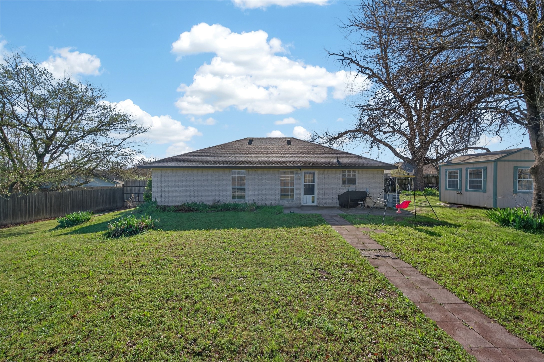 420 Robert Drive Springtown TX 76082