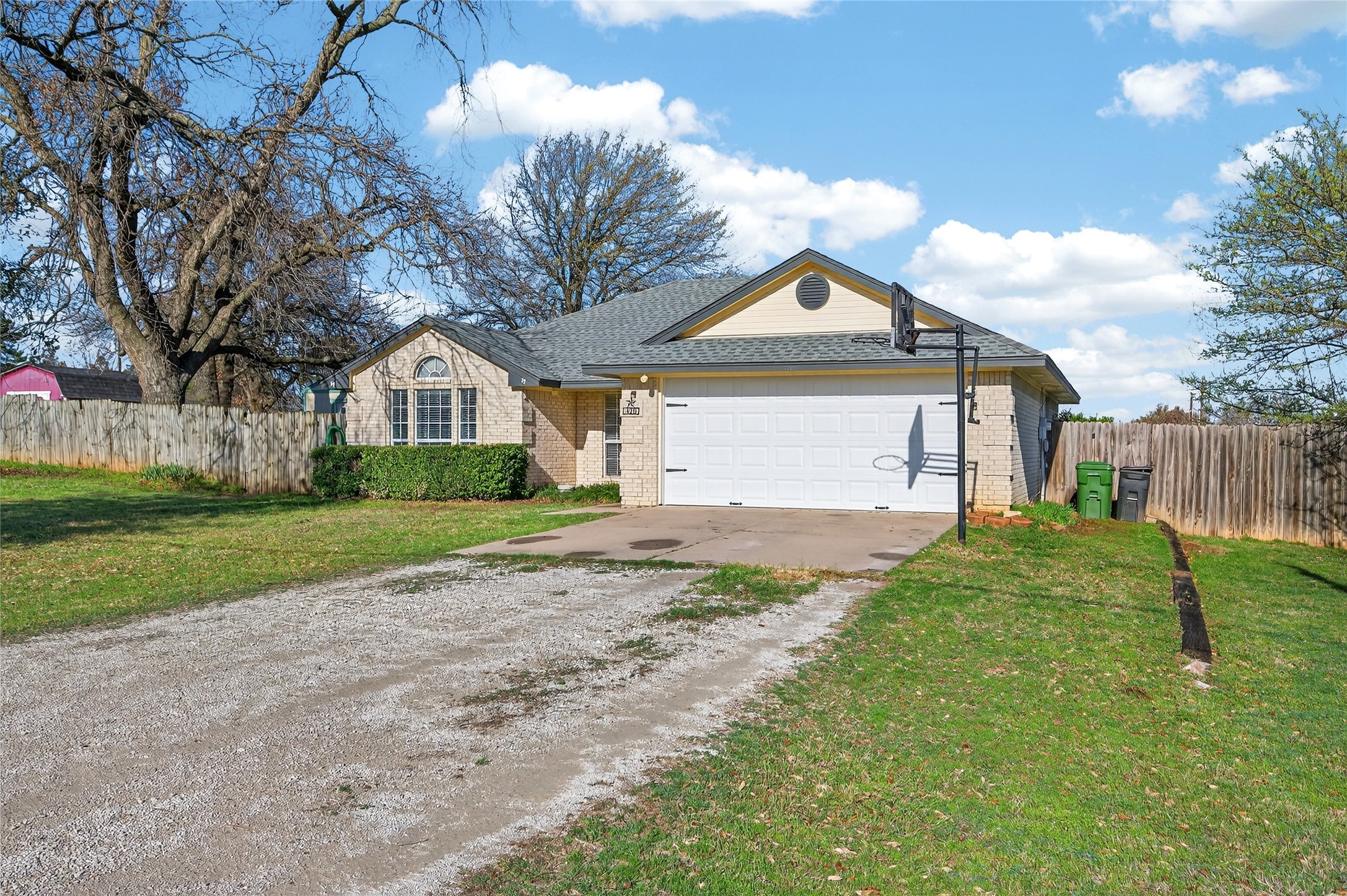 420 Robert Drive Springtown TX 76082