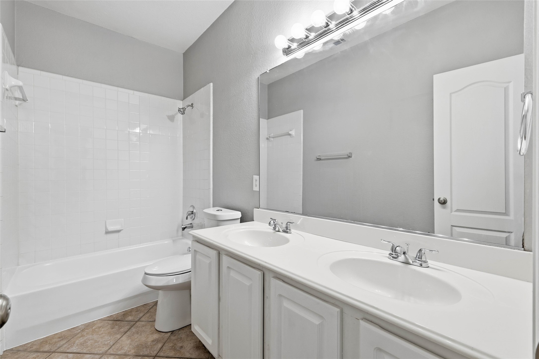 2211 Knob Hill Drive Corinth TX 76210