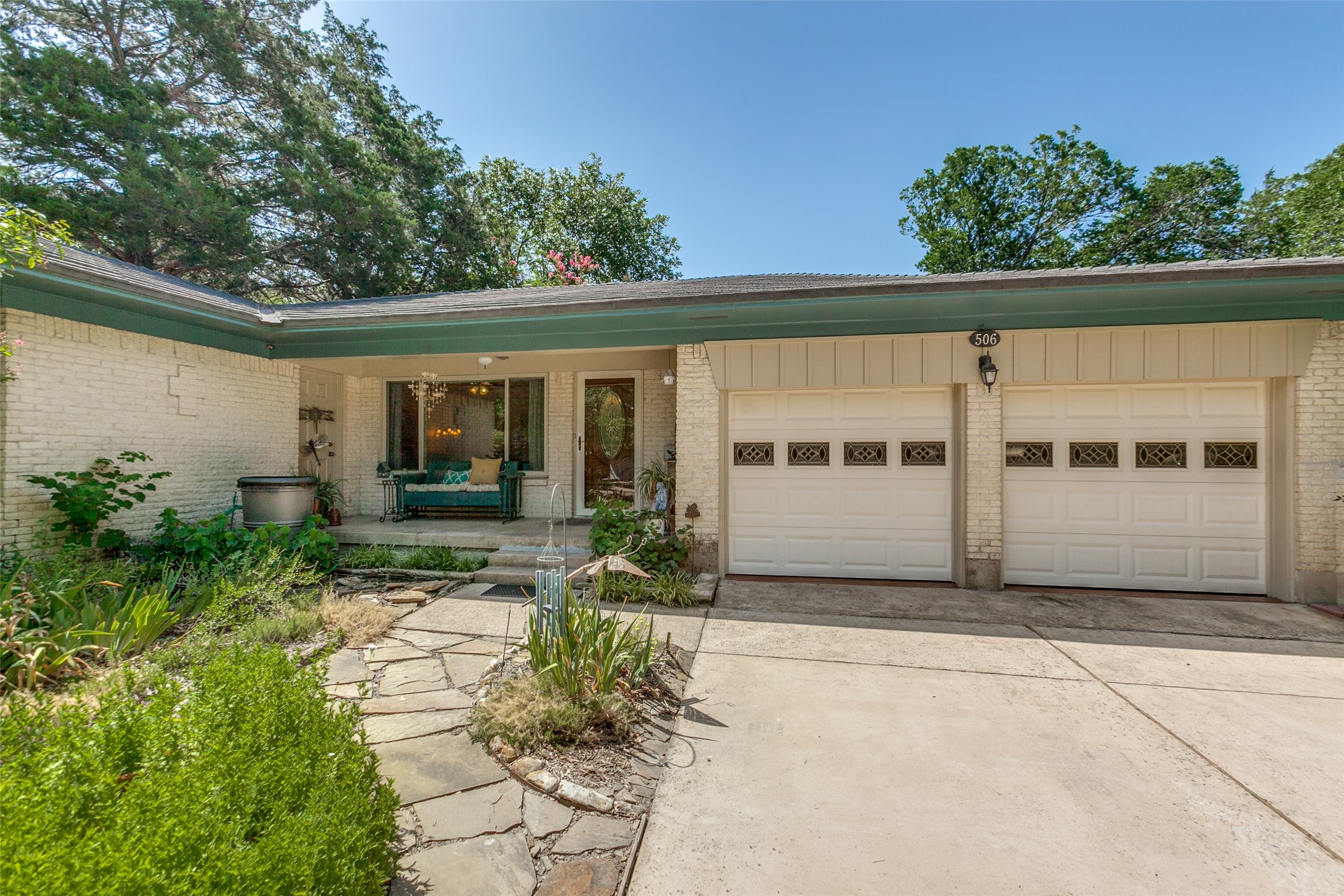 506 W Ridgewood Drive Garland TX 75041