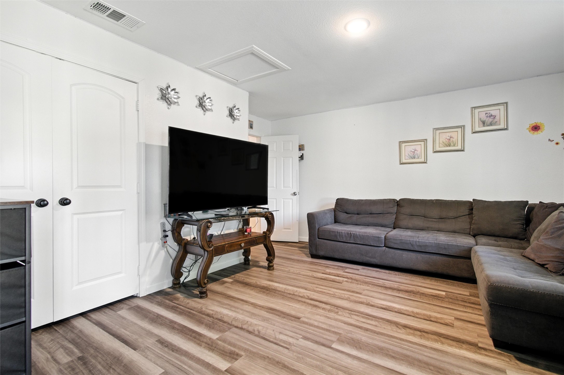 9853 Sophora Circle Dallas TX 75249