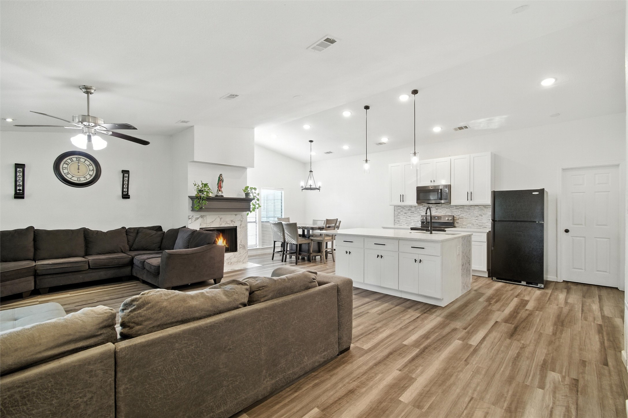 9853 Sophora Circle Dallas TX 75249