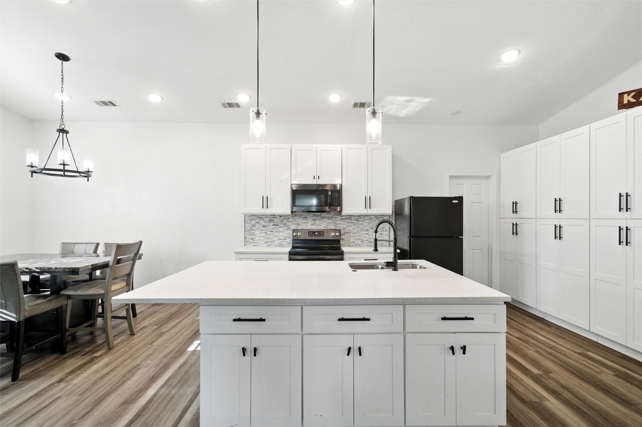 9853 Sophora Circle Dallas TX 75249