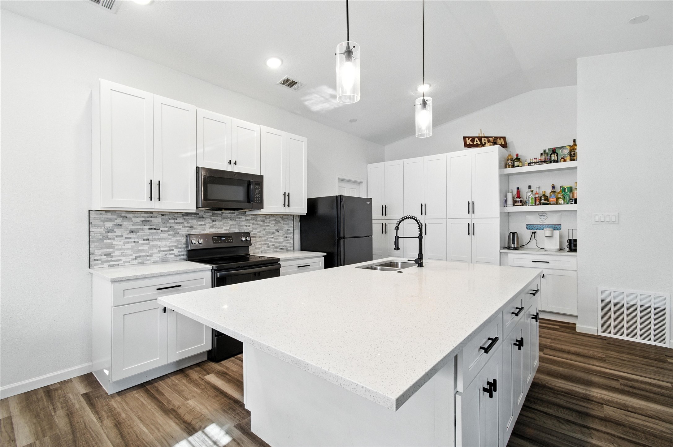 9853 Sophora Circle Dallas TX 75249