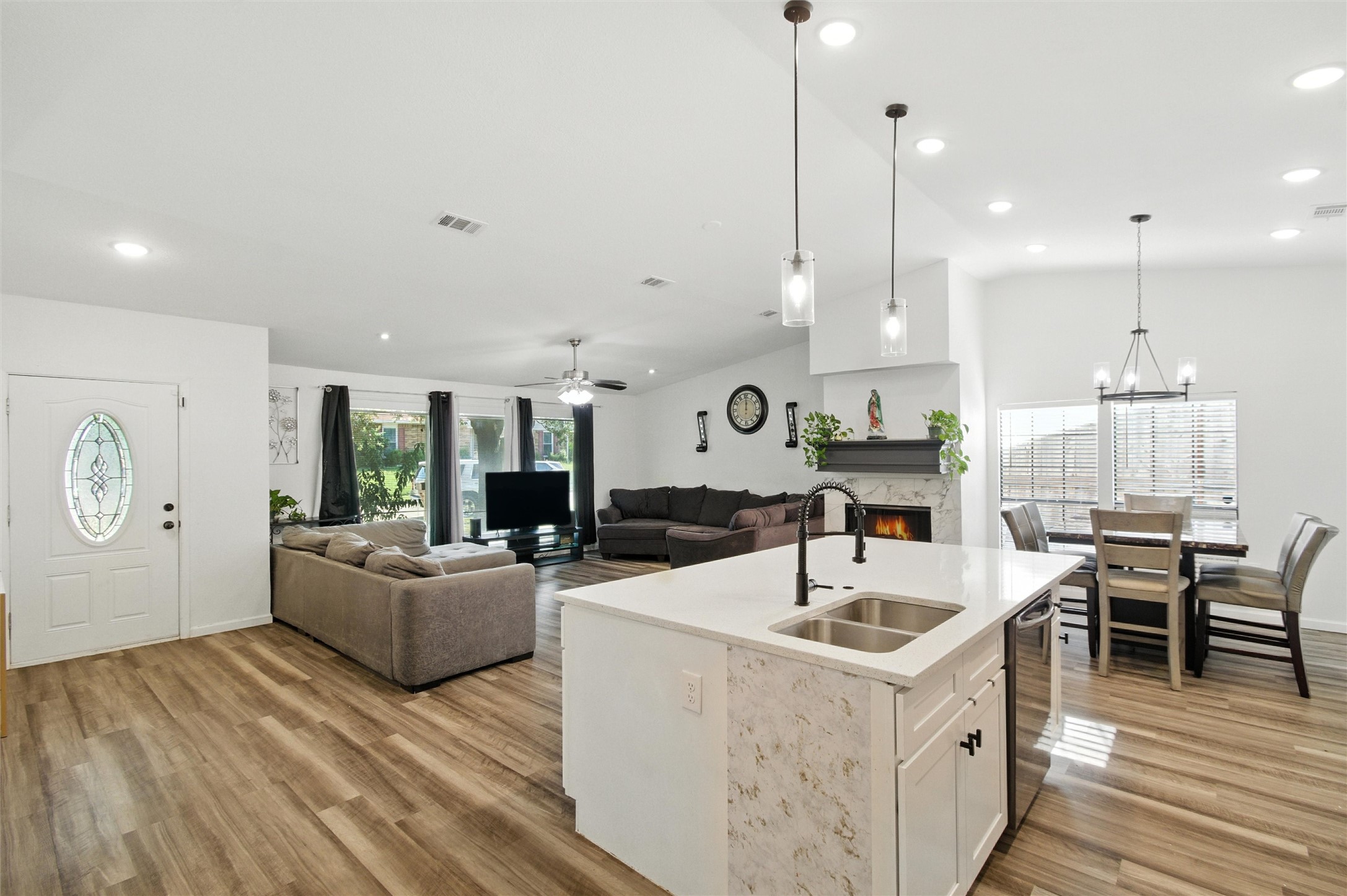 9853 Sophora Circle Dallas TX 75249