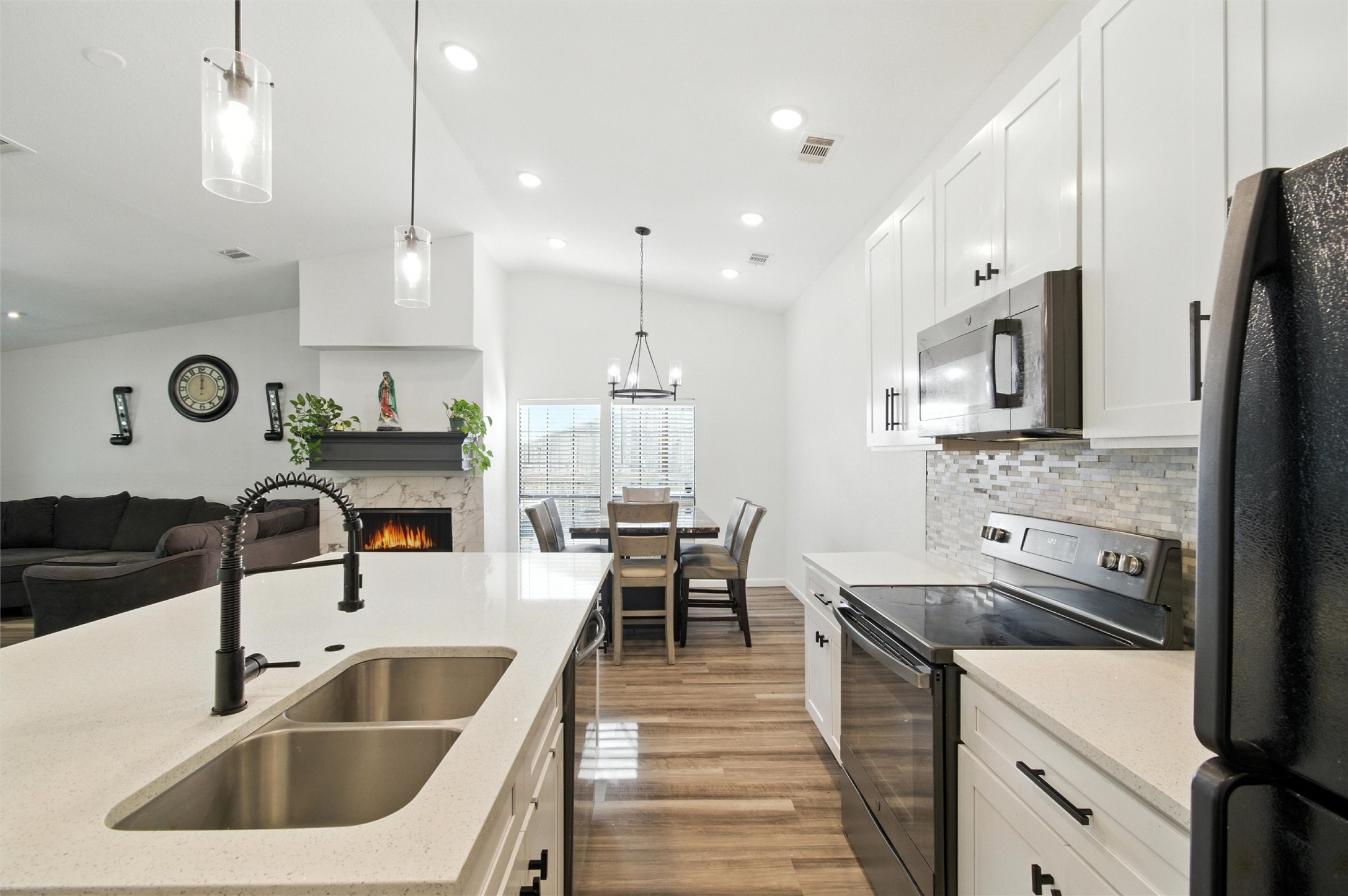 9853 Sophora Circle Dallas TX 75249