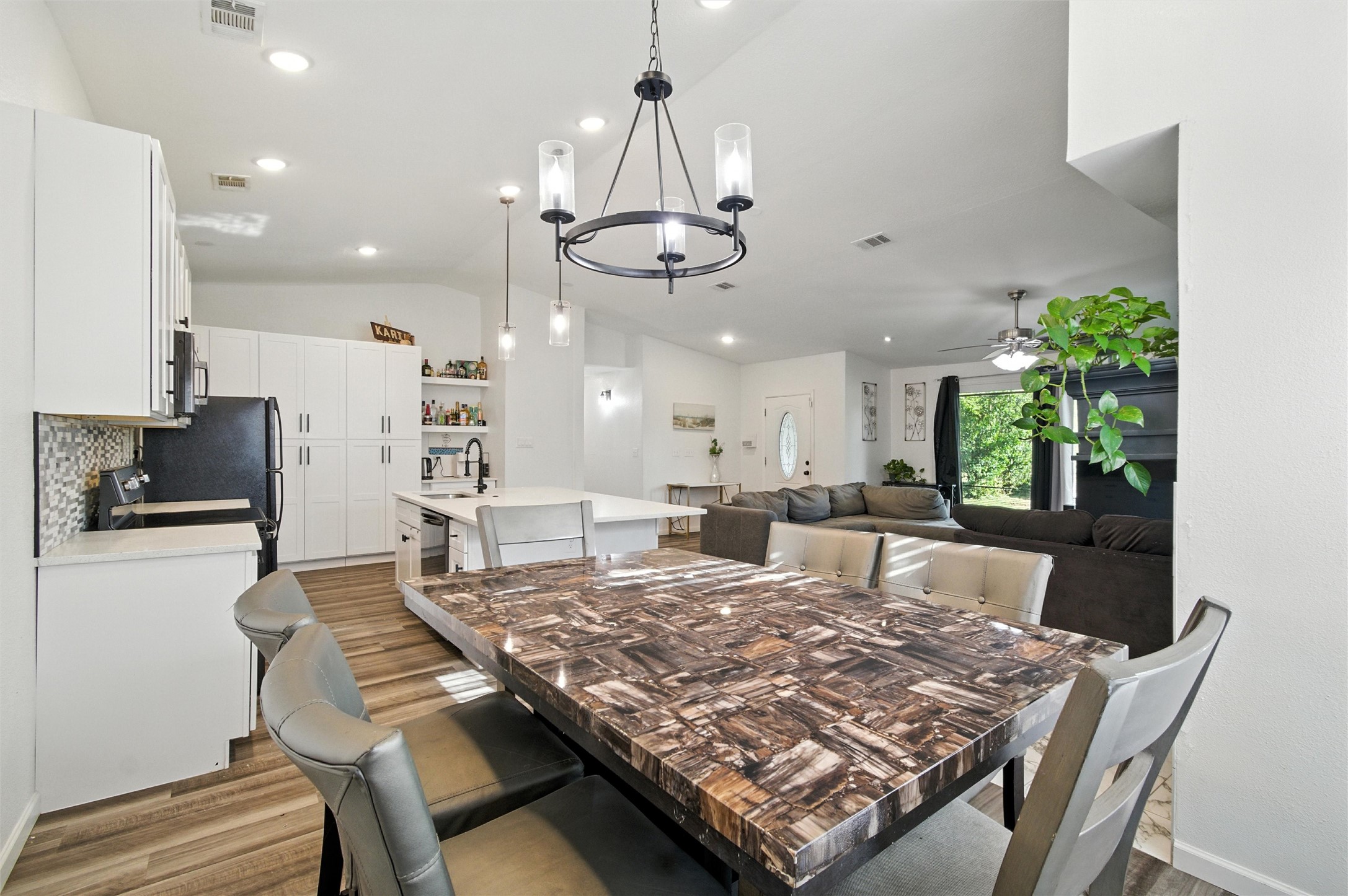 9853 Sophora Circle Dallas TX 75249