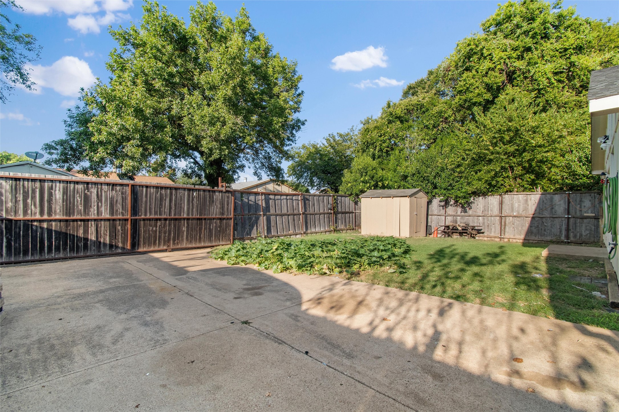 9853 Sophora Circle Dallas TX 75249