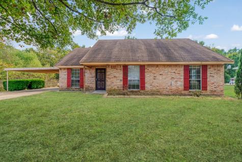 302 Cripple Creek Powderly TX 75473