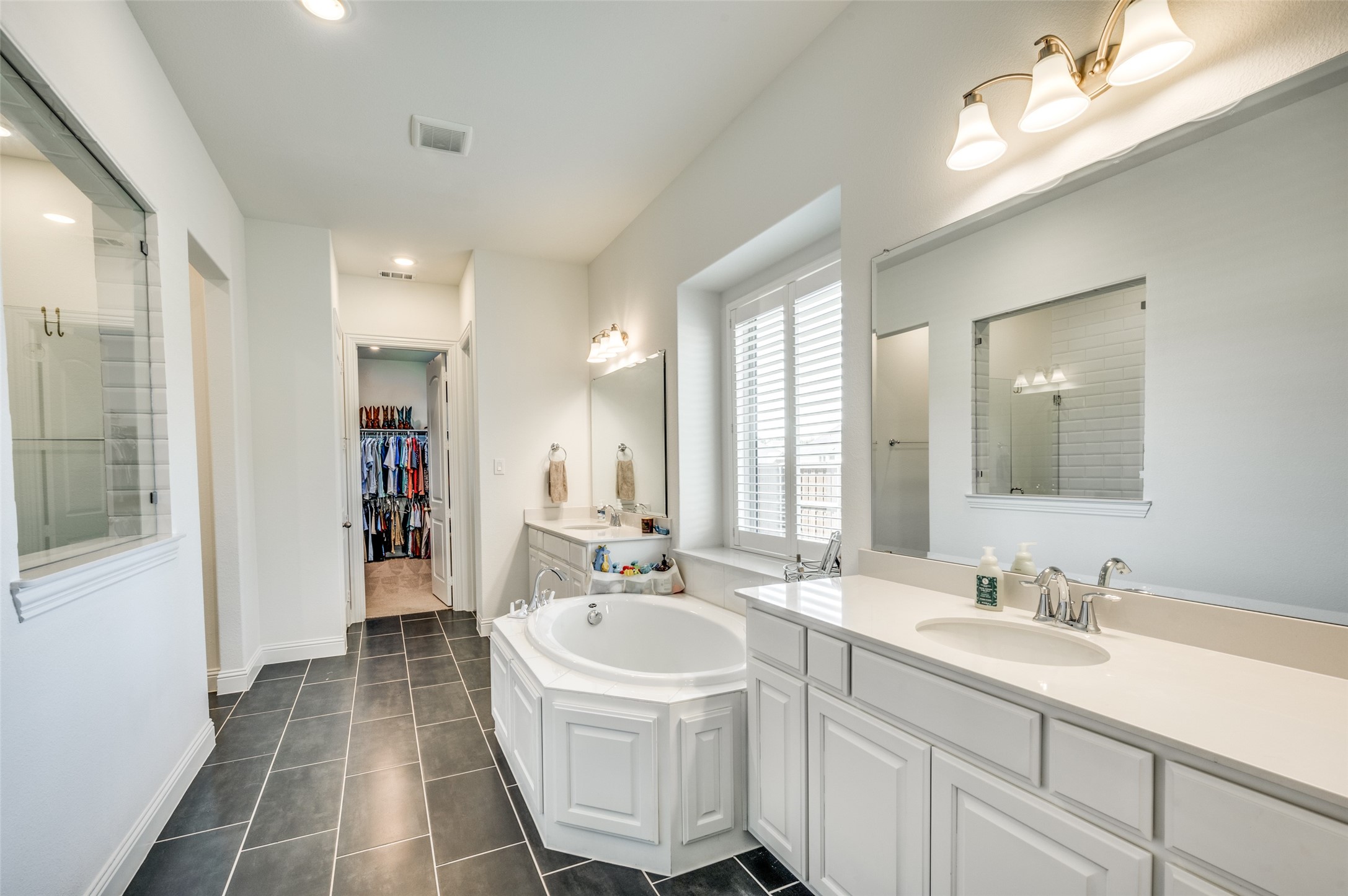 1810 Rockwood Lane Mansfield TX 76063
