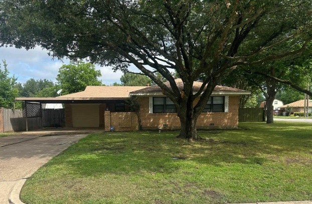 221 Leighton Drive Terrell TX 75160