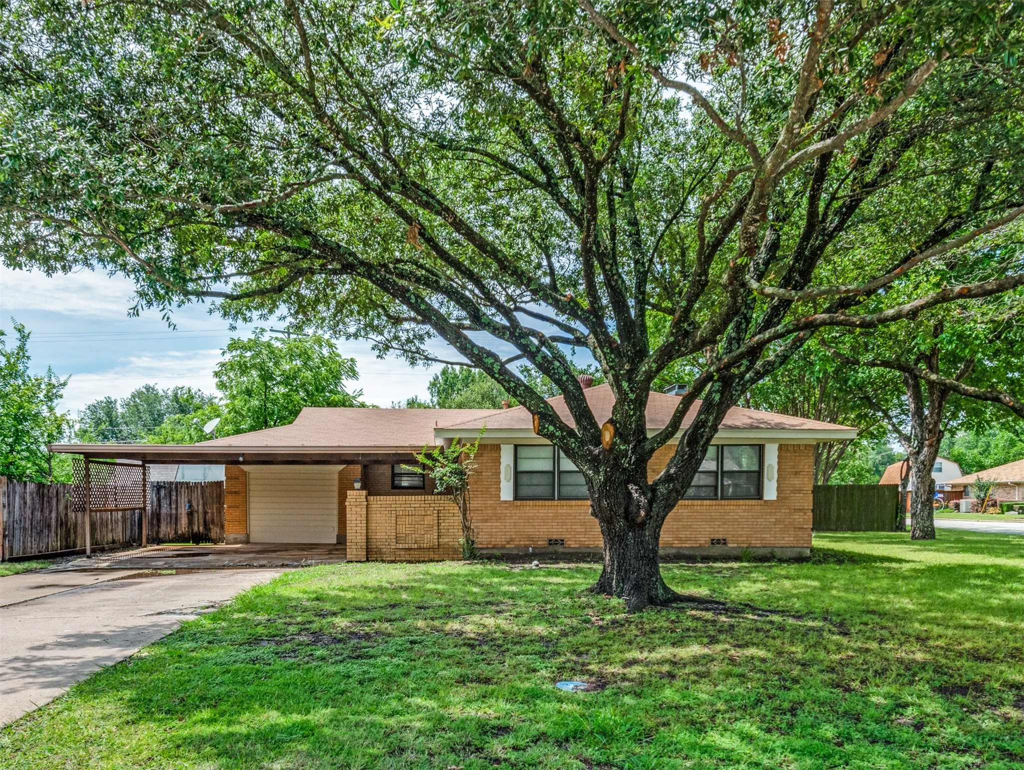 221 Leighton Drive Terrell TX 75160
