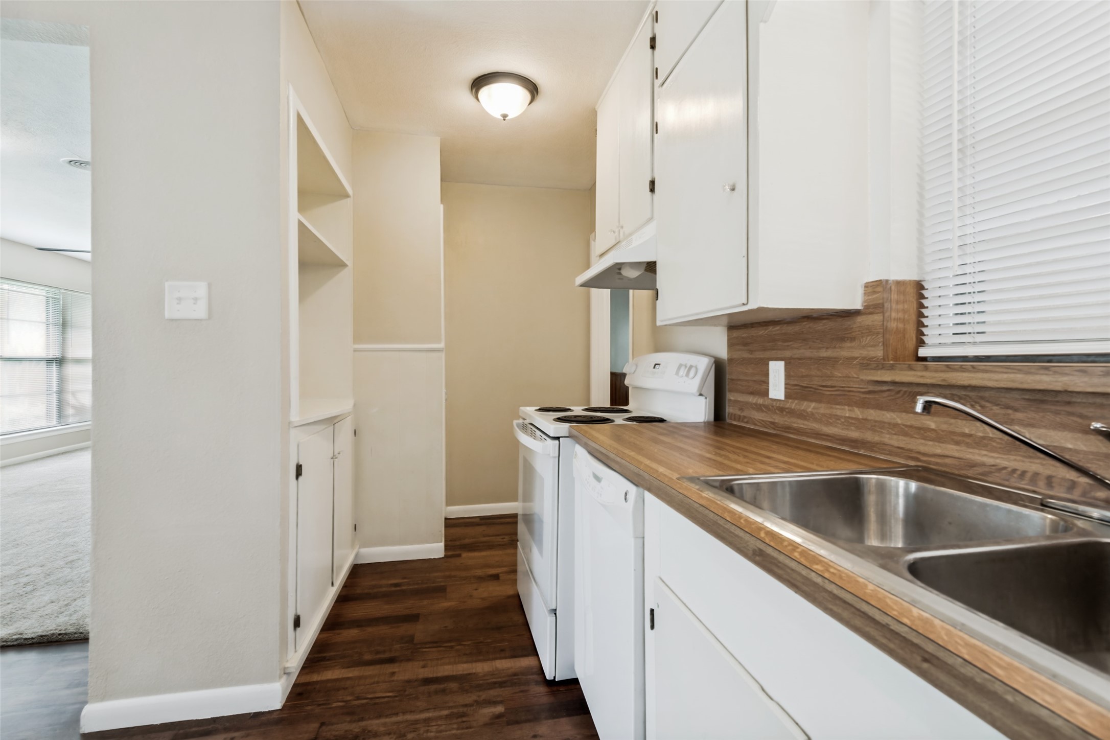 221 Leighton Drive Terrell TX 75160