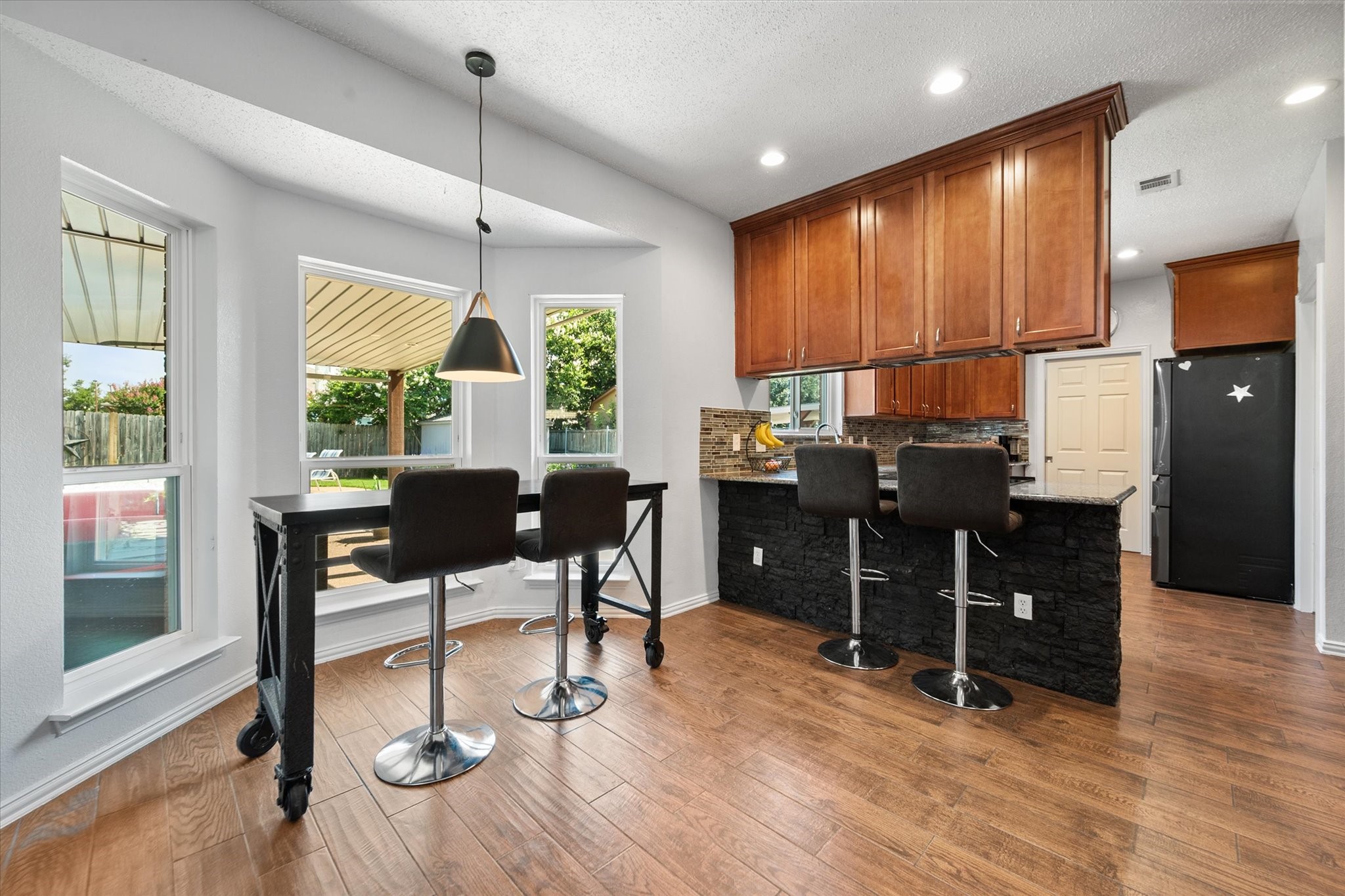 4111 Highgrove Drive Arlington TX 76001