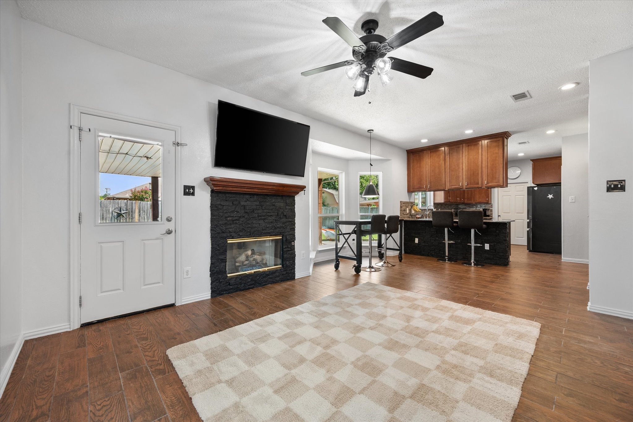 4111 Highgrove Drive Arlington TX 76001