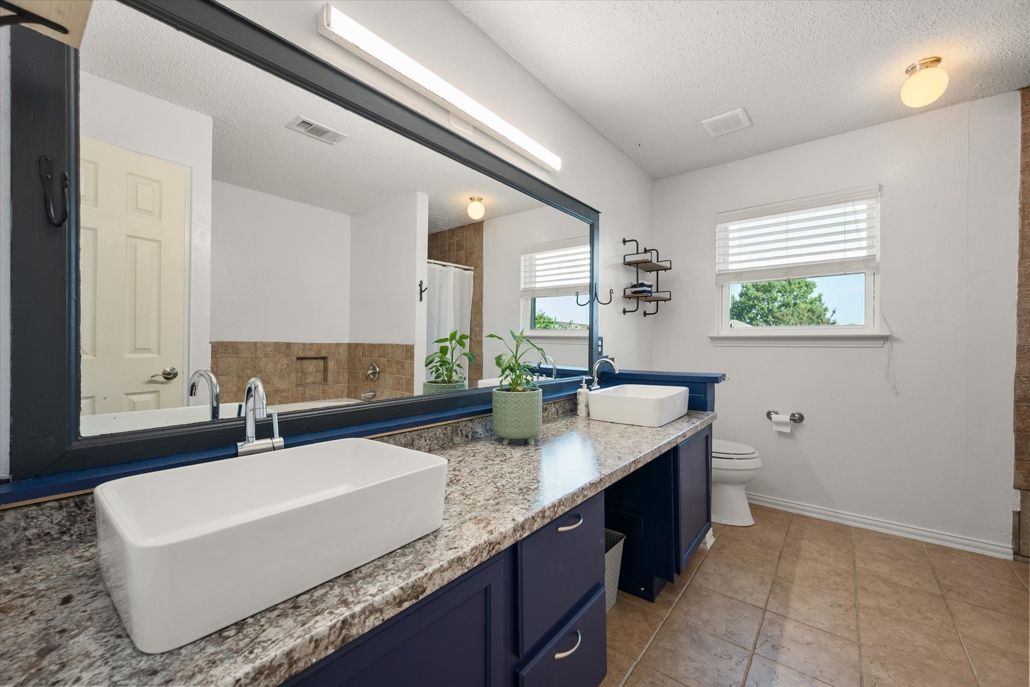 4111 Highgrove Drive Arlington TX 76001