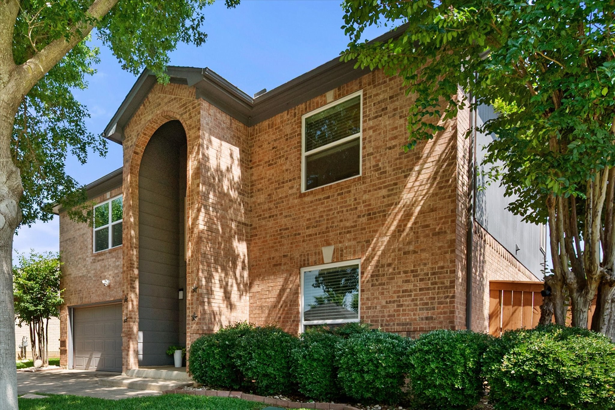 4111 Highgrove Drive Arlington TX 76001