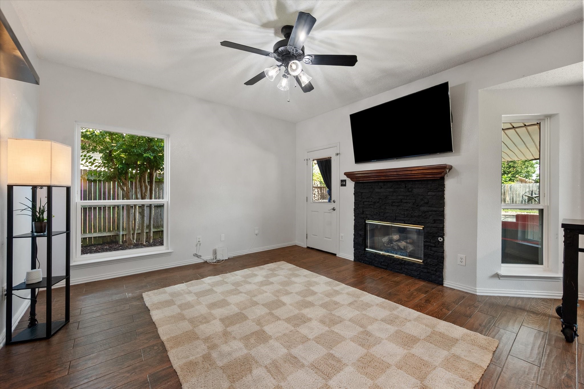 4111 Highgrove Drive Arlington TX 76001