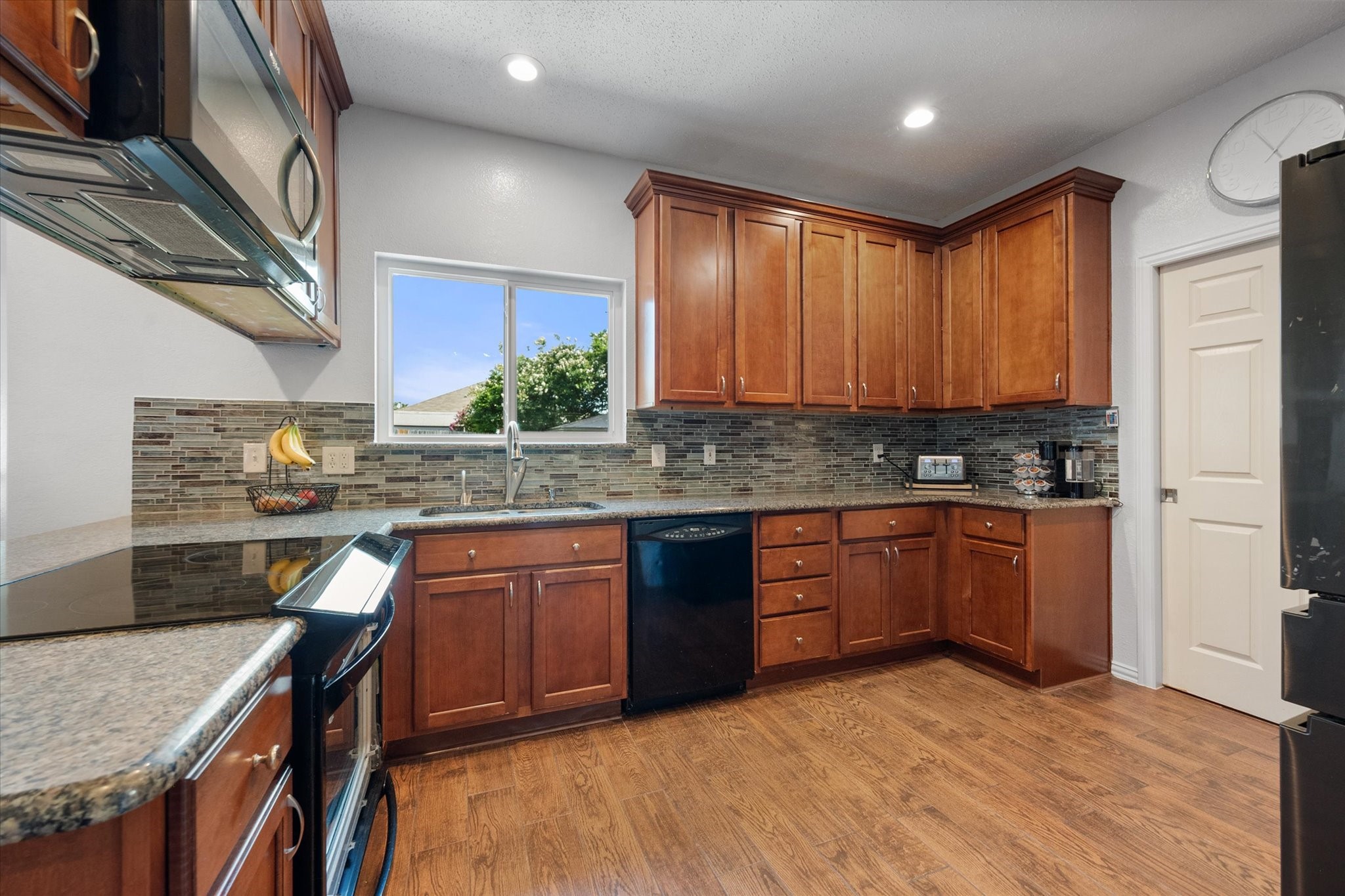 4111 Highgrove Drive Arlington TX 76001
