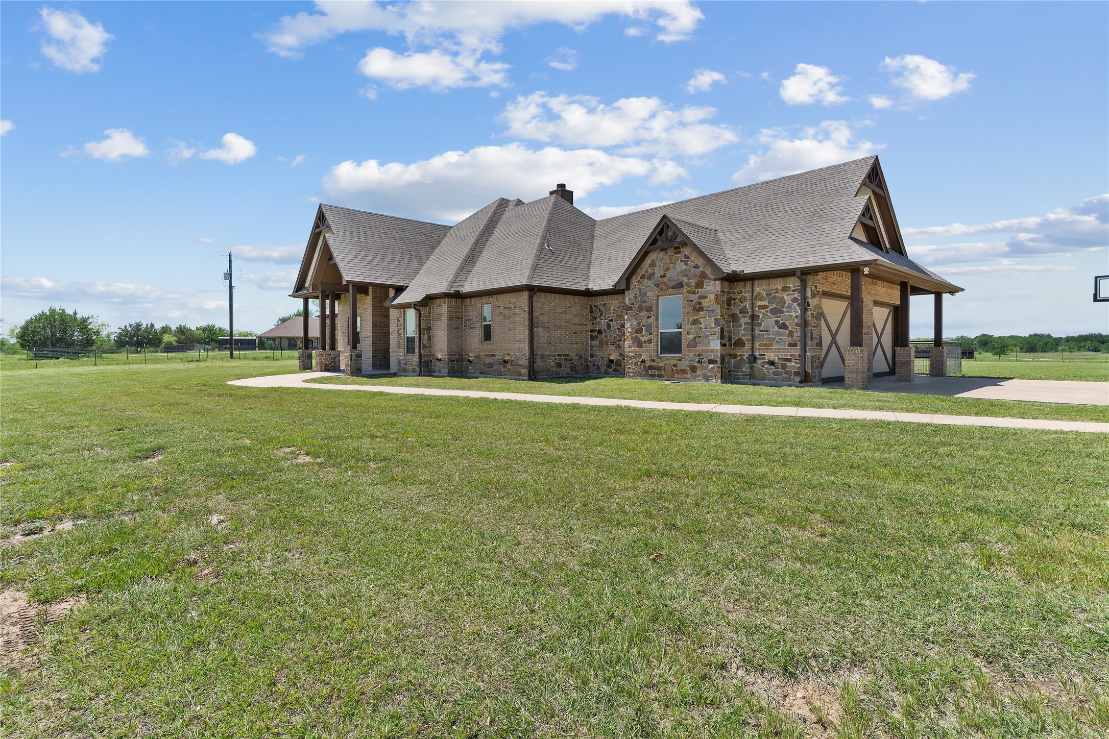 377 Russell Lane Weatherford TX 76087