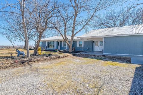 397 County Road 4387 Decatur TX 76234