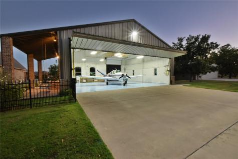 4104 King Air Court Granbury TX 76049