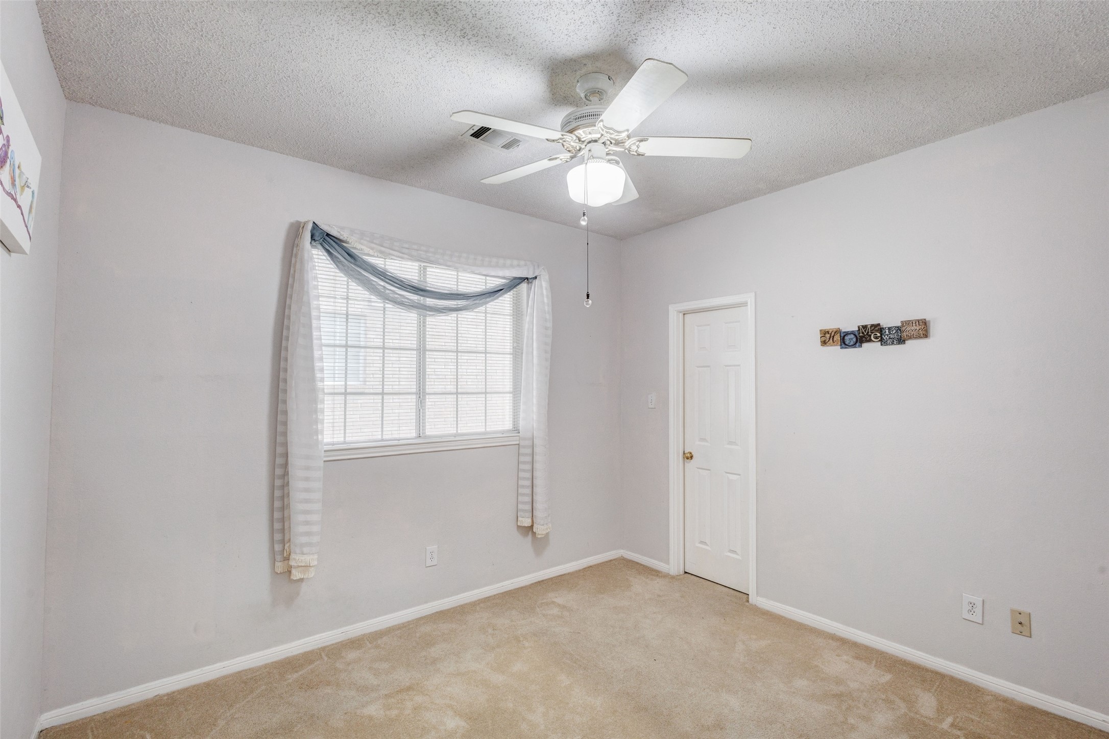 1403 Dutchman Creek Drive Desoto TX 75115