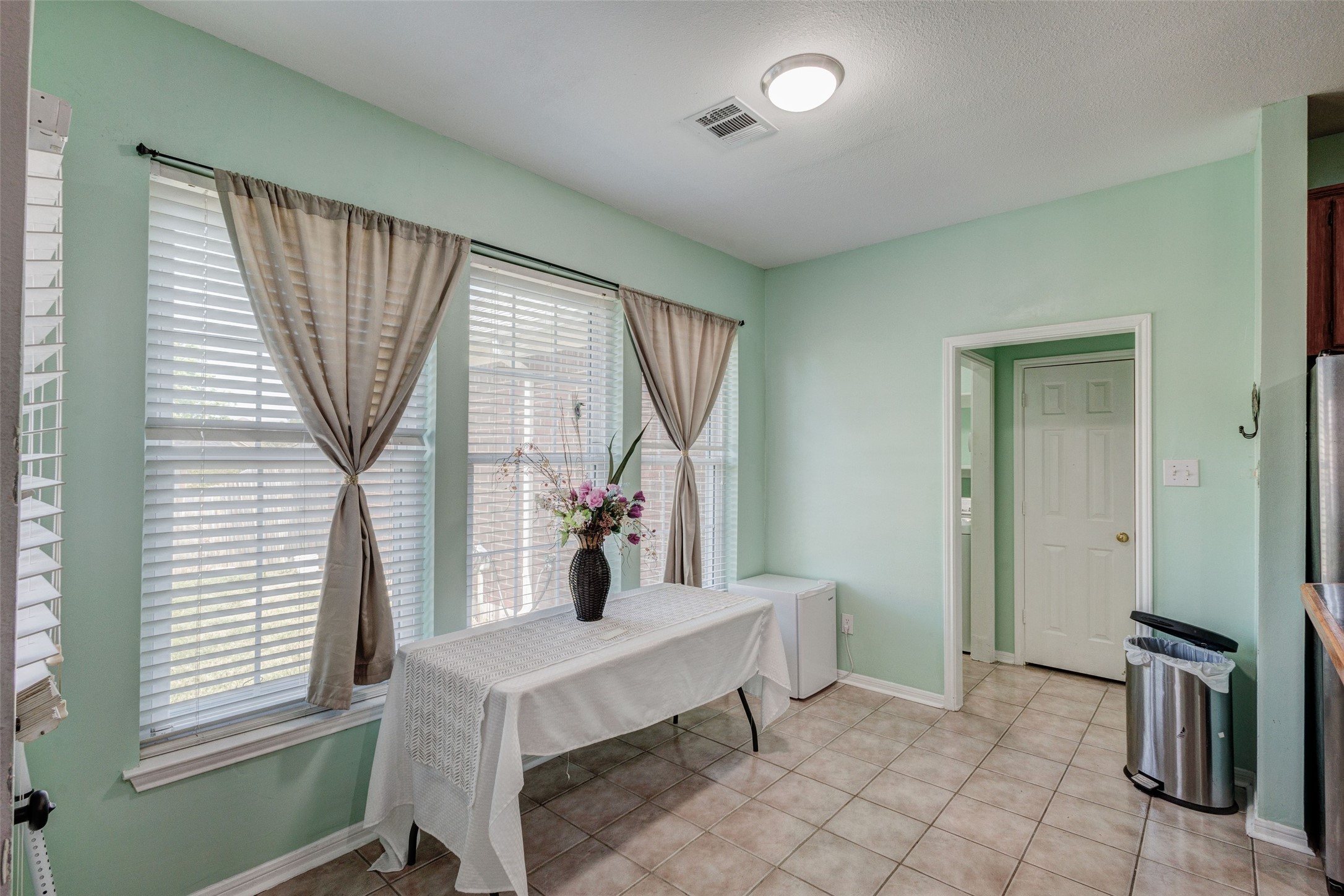 1403 Dutchman Creek Drive Desoto TX 75115